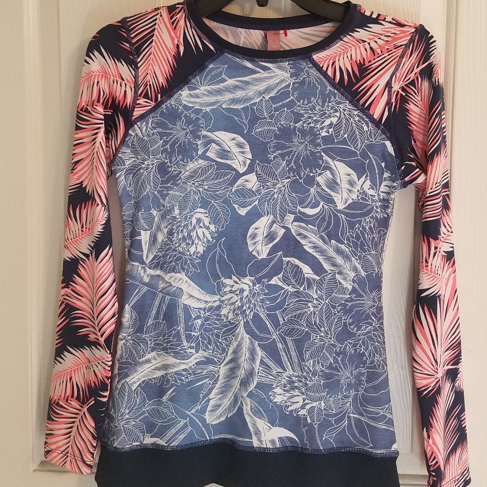 Maaji rash guard